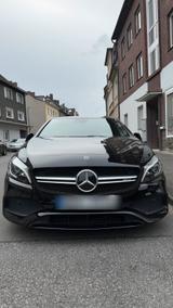 Mercedes-Benz Mercedes A180 Peak Editon - Mercedes-Benz A 180: Coupe