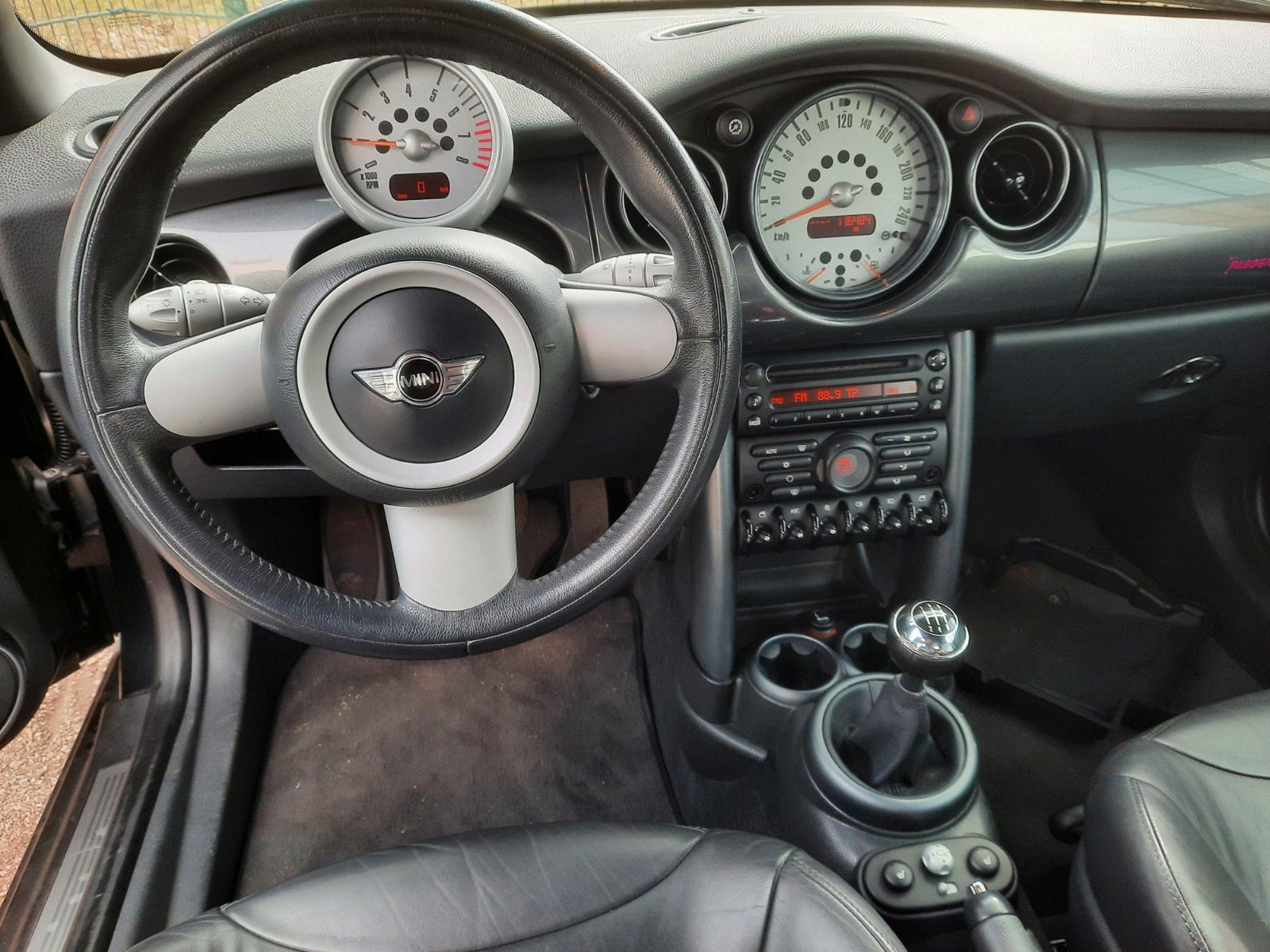 Mini ONE_CABRIO (06/2026, Benzin)