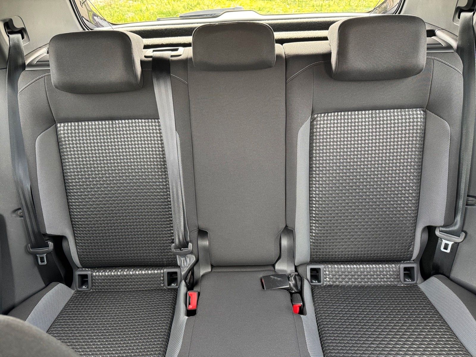 Fahrzeugabbildung Volkswagen T-Cross Life ACTIVE 1.5 TSI