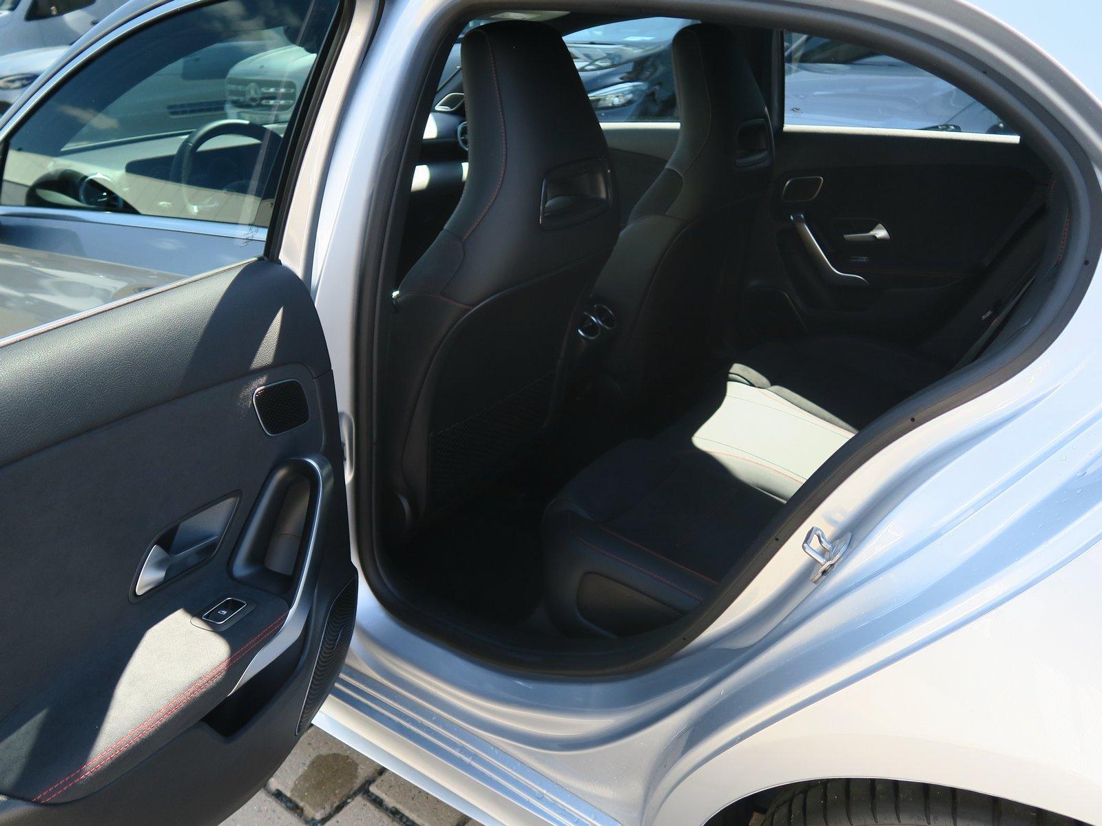 Mercedes-Benz A 250 e AMG Line Premium Burmester Fahrass-Paket