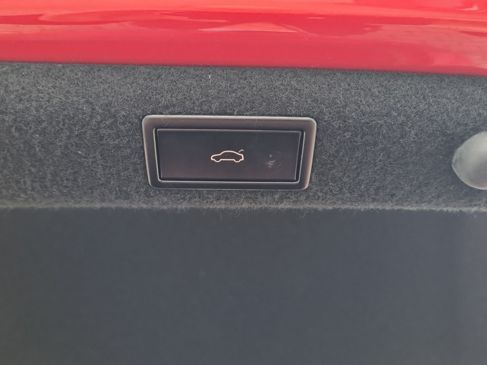 Fahrzeugabbildung SKODA Superb Lim. Sportline 4x4 2,0 TSI Pano Navi AHK