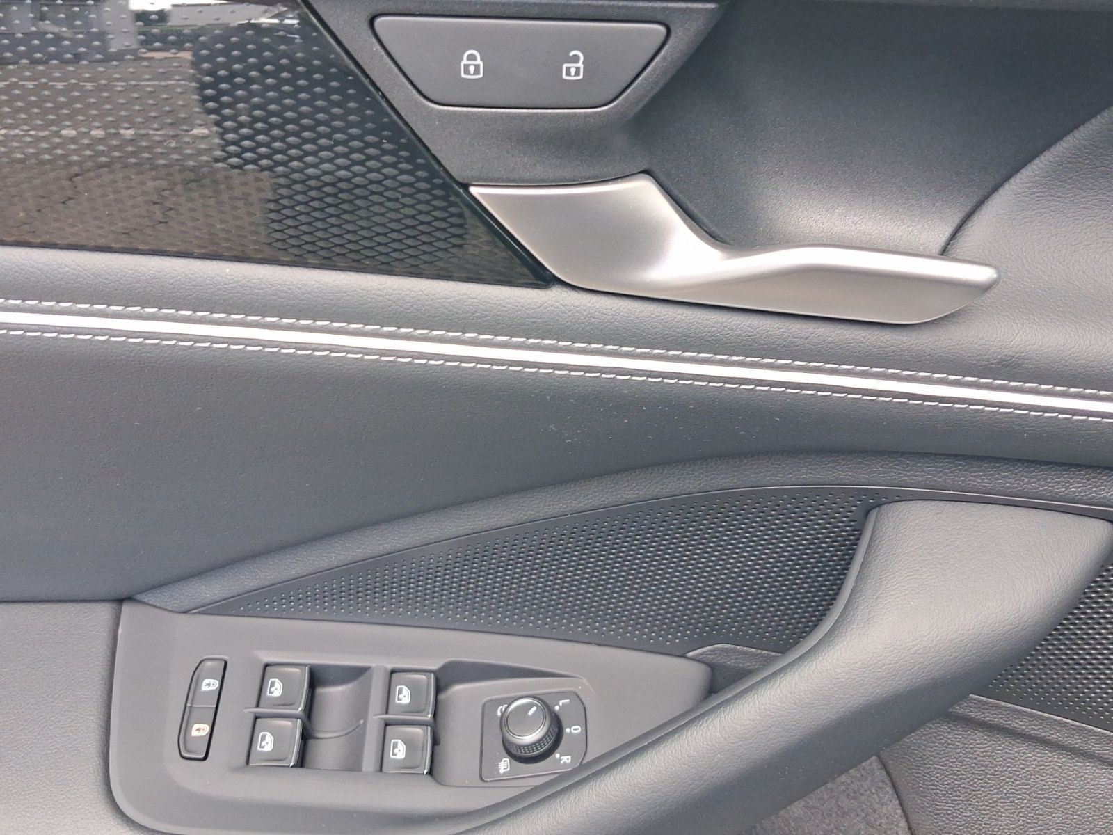 Volkswagen Passat Variant - Bild 8