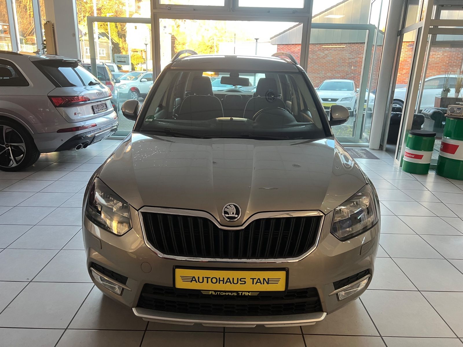 Fahrzeugabbildung SKODA Yeti 2.0 TDI Ambition * KAMERA *