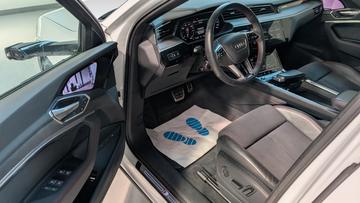 صورة 10 لـ 2023 AUDI Q8 E-TRON