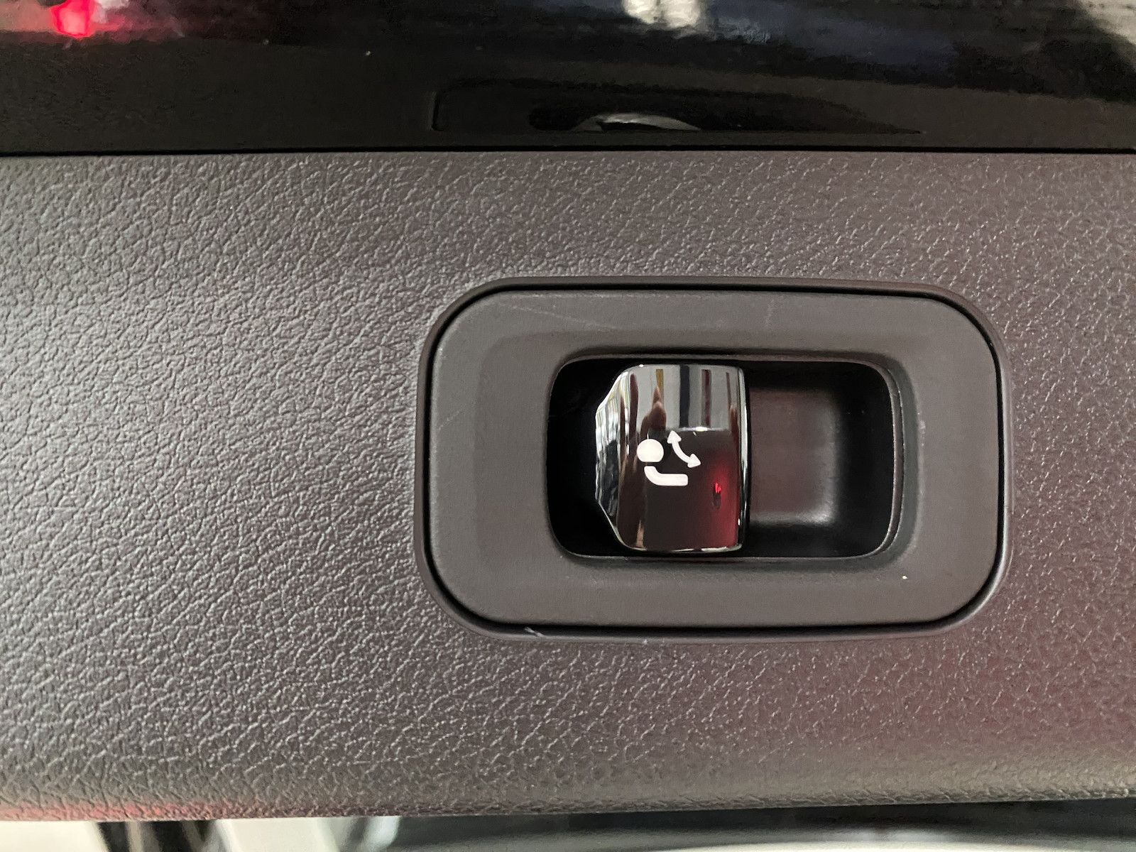 Fahrzeugabbildung Mercedes-Benz E 220 d T 4M Exclusiv/HYPER/PANO/Leder/Pano/DIS/