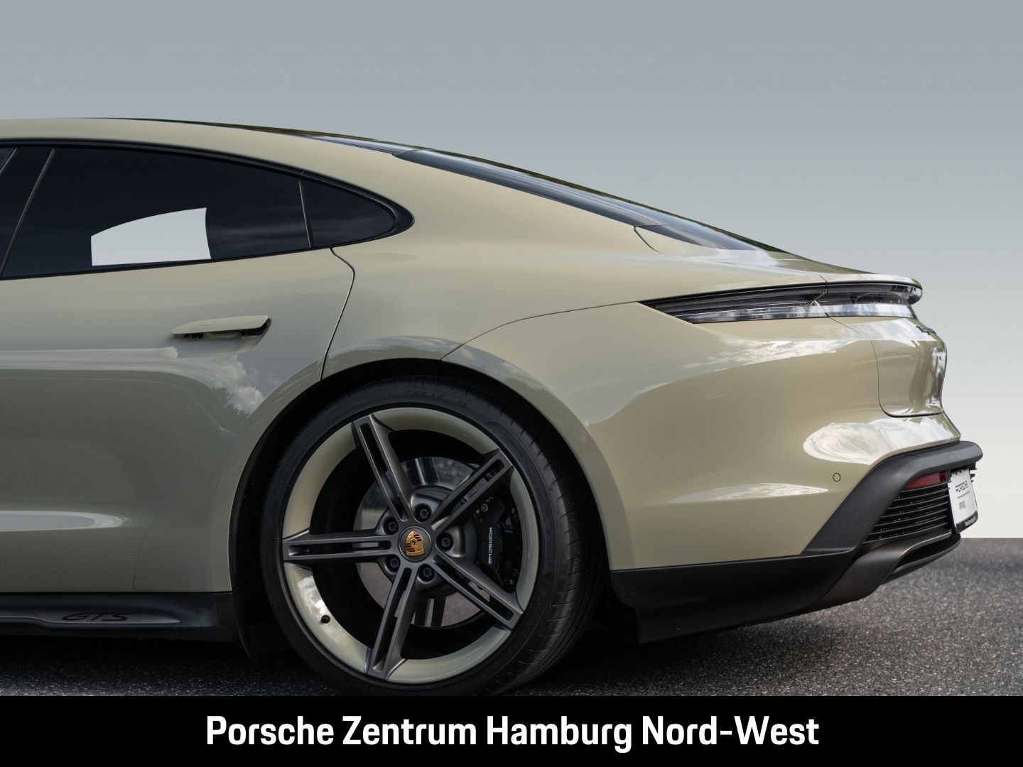 Porsche Taycan GTS InnoDrive Head-Up BOSE PSCB 21-Zoll foto 18