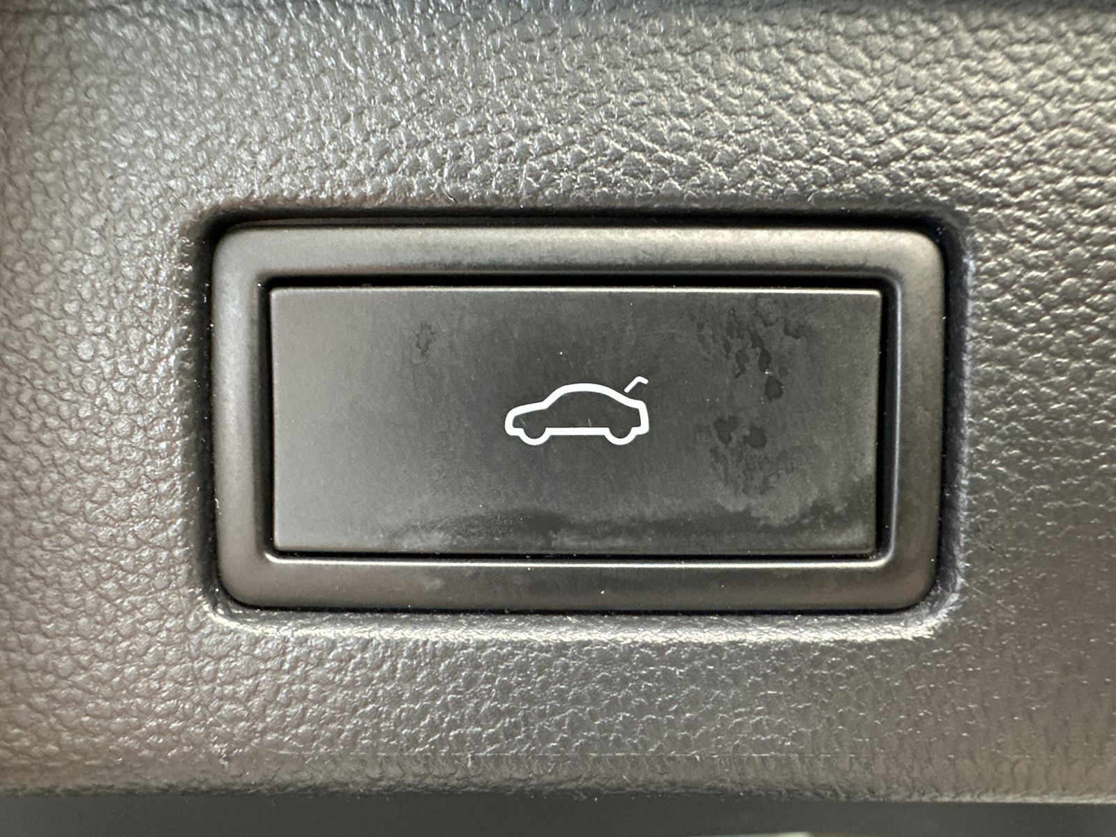 Fahrzeugabbildung Volkswagen Arteon SB 1.4 TSI eHybrid R-Line NAV+LED+PANO+HU