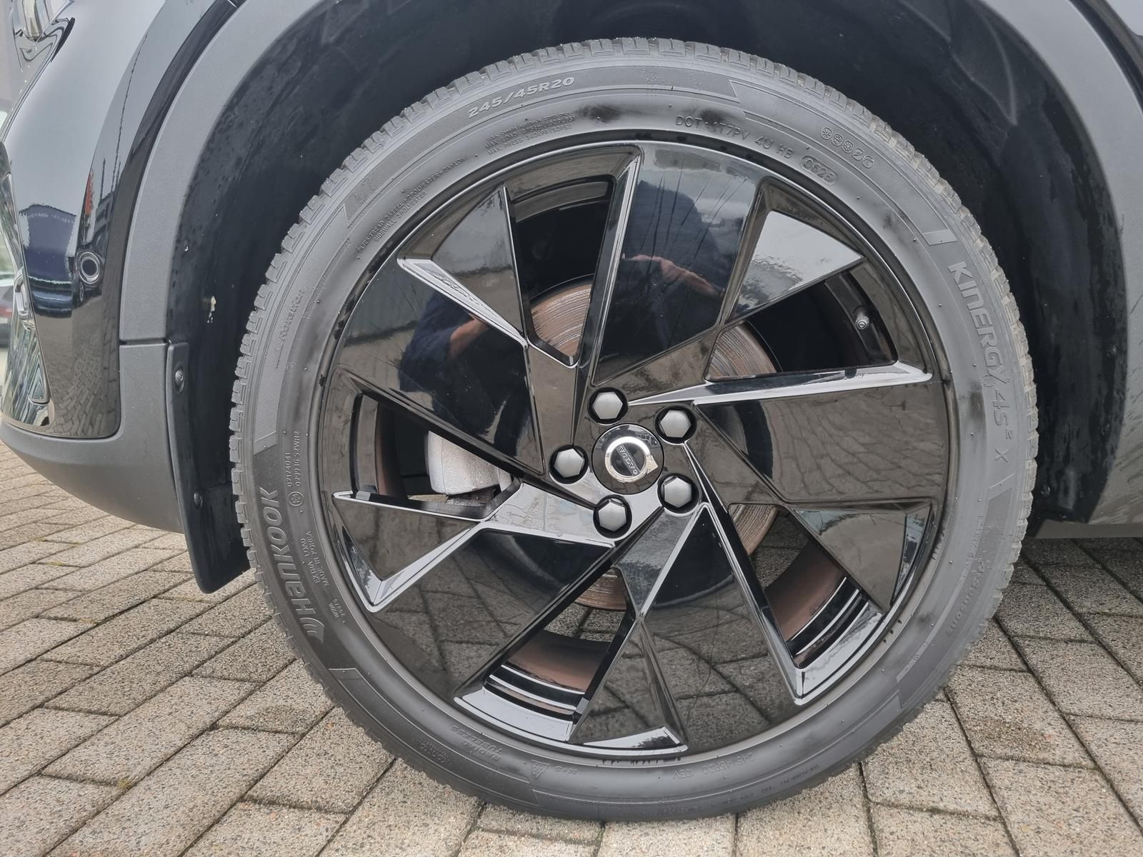 Fahrzeugabbildung Volvo XC40 B3 Plus Black Edition 'Standheizung'