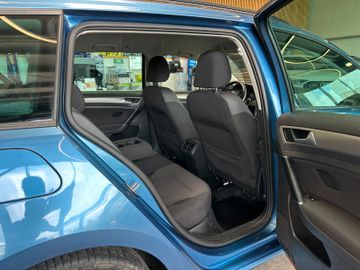 MYAUTOCENTER – Gebraucht- und Jahreswagen mit Werkstattservice in Pfaffenhofen Volkswagen Golf VII Variant Comfortline BlueMotion