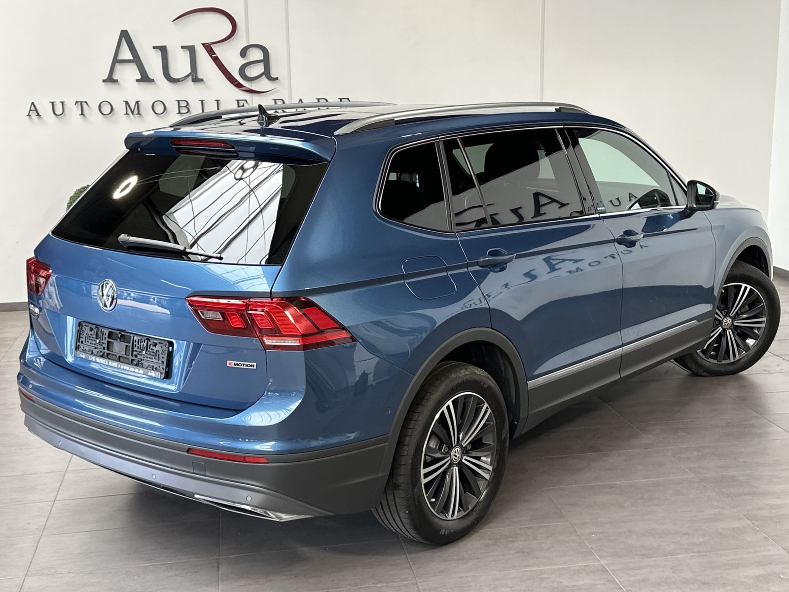 Fahrzeugabbildung Volkswagen Tiguan Allspace 4M 7-Sitzer NAV+LED+PANO+HEAD-UP