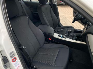 Bild 18 BMW 116 1 Lim. 5-trg. 116d*SHZ*KLIMAAUTO*PDC*EXPORT*TÜV