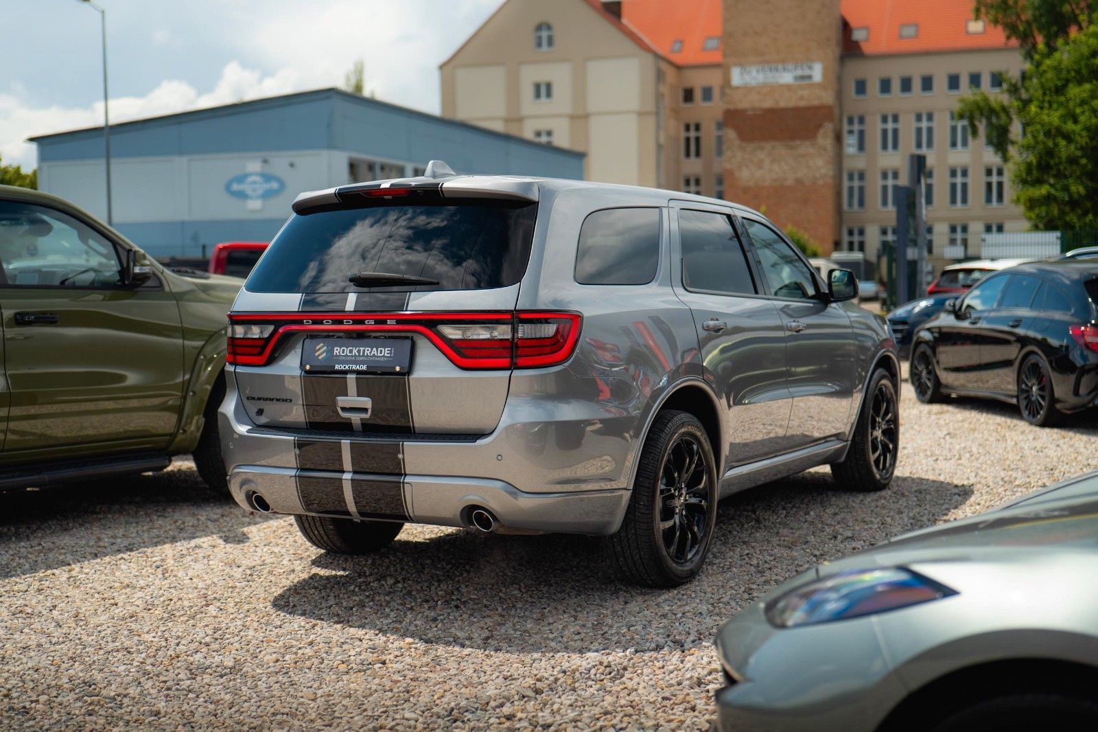 Fahrzeugabbildung Dodge Durango 5.7 V8 R/T 4x4 Night-Paket *7 Sitze*19%*
