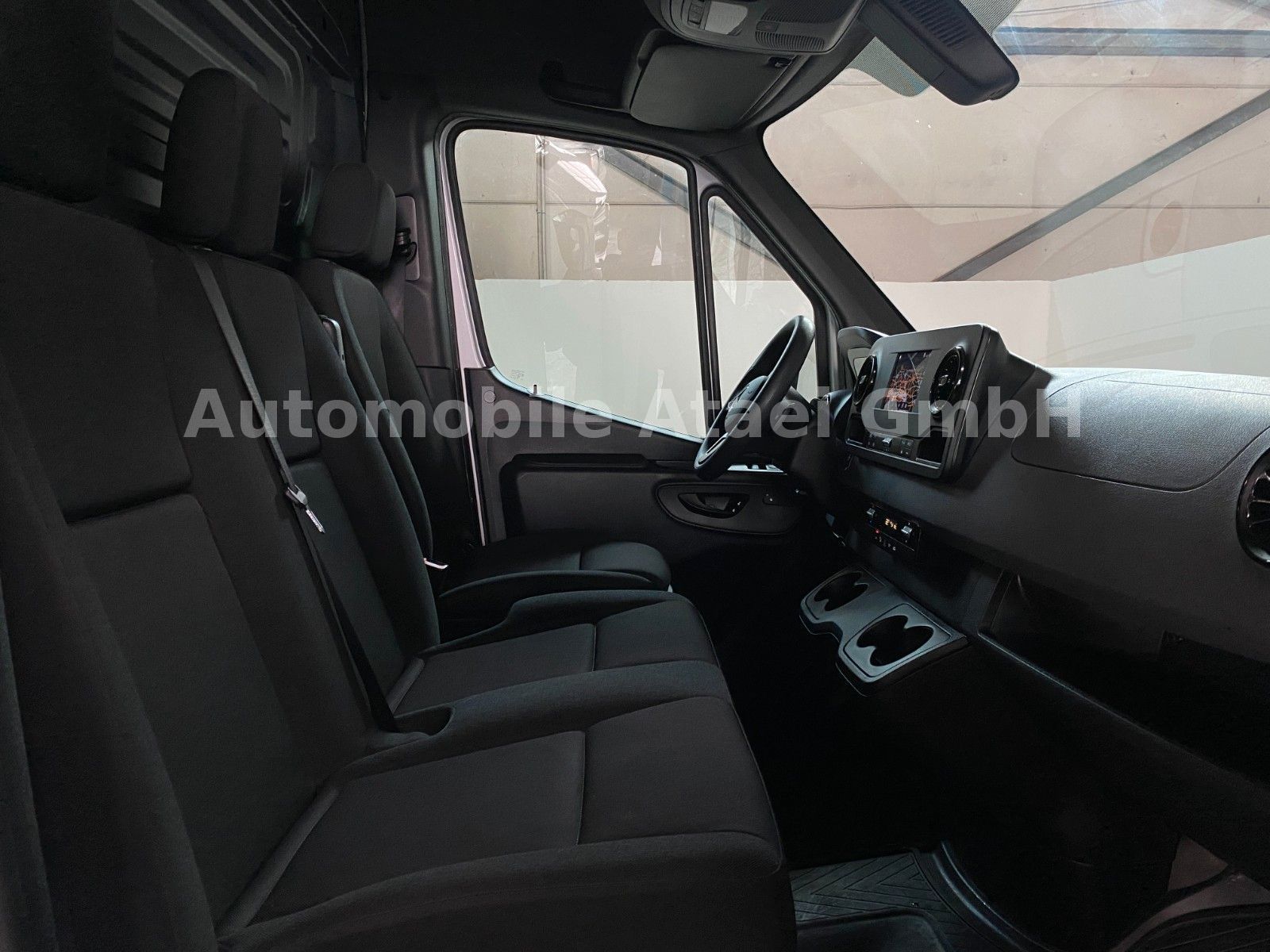 Fahrzeugabbildung Mercedes-Benz Sprinter 317 Automatik LED+KAMERA+NAVI (1264)