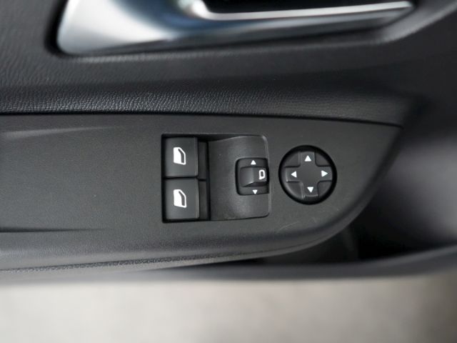 Corsa-e F EDITION 50kWh AT+RÜCKFAHRKAMERA+LED LI