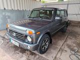 Lada Niva Urban 5-Türer Klima Scheckheft 1. Hand - scheckheftgepflegte Lada Niva