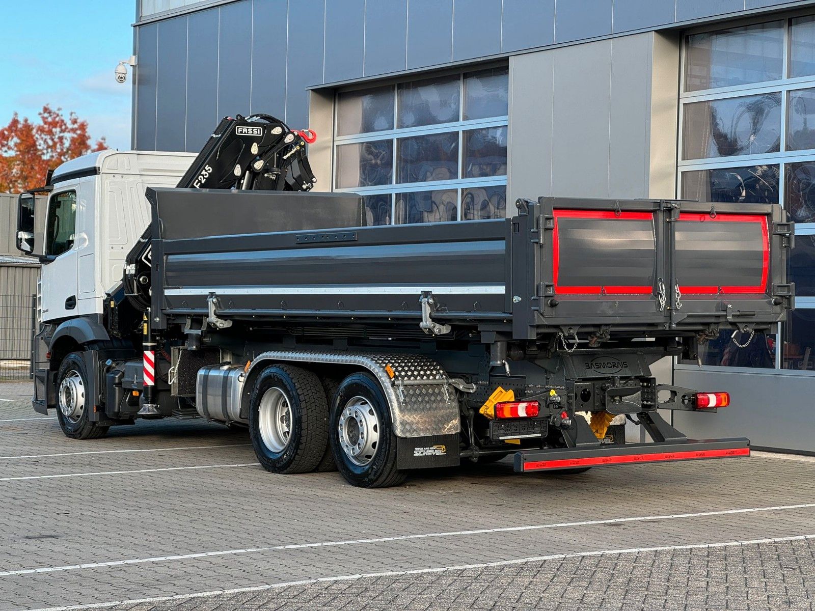 Fahrzeugabbildung Mercedes-Benz Actros 2545 Bordmatik Seilwi* Vorb* FASSI 235-6