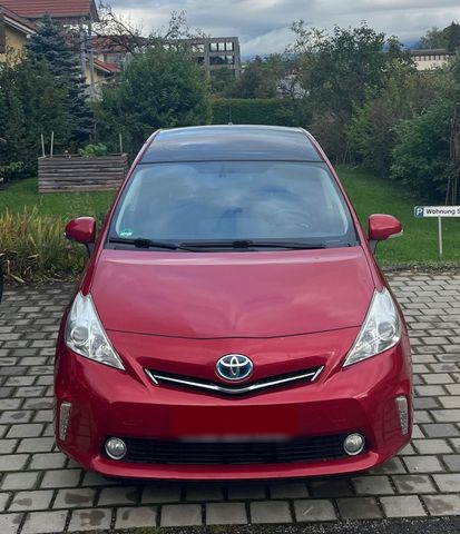 Toyota Prius plus. Familienauto.