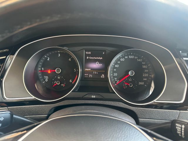 MYAUTOCENTER – Gebraucht- und Jahreswagen mit Werkstattservice in Pfaffenhofen Volkswagen Passat *KEYLESS*MASAGE*360°*ACC*AHK*3-ZONEN*LED*