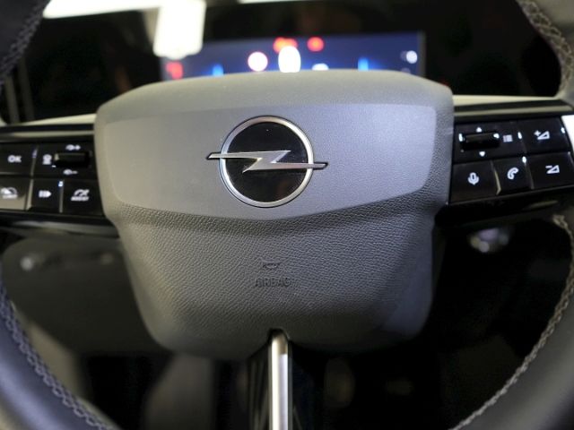 Astra L LIM ELEGANCE CDTI+LED LICHT+NAVI+RÜCKFAH