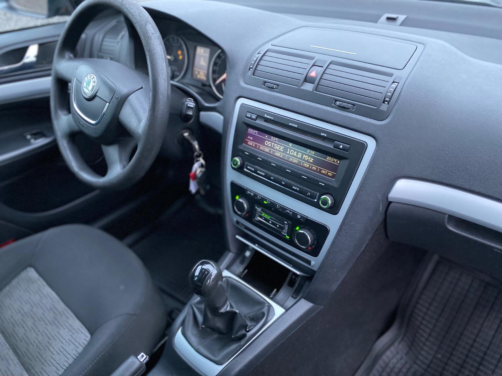 Skoda Octavia 2010 — photo 14