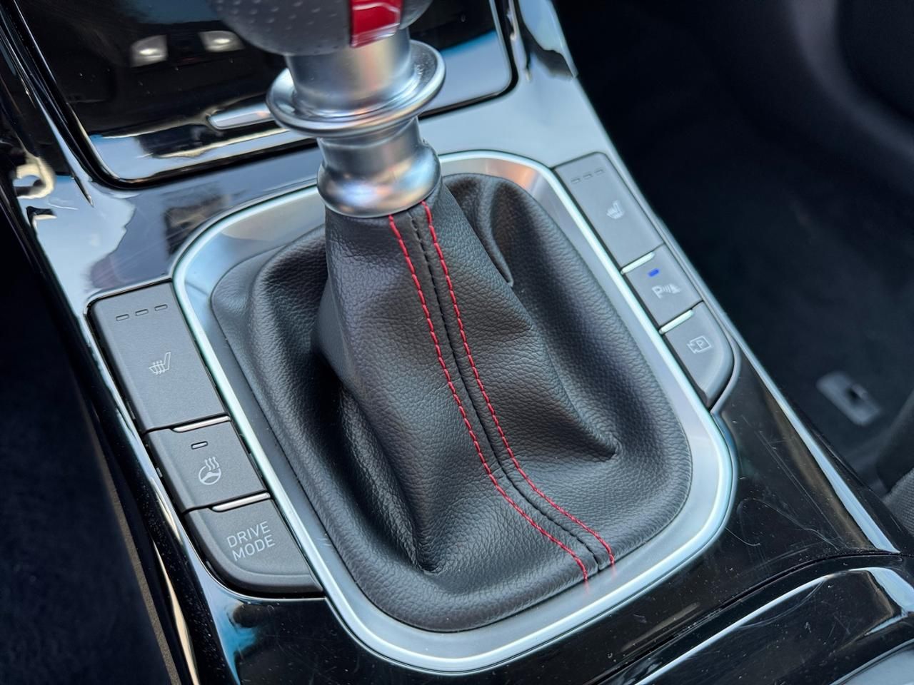 Fahrzeugabbildung Hyundai i30 N-LINE *SPORT-PAKET*PANO*NAVI*KAMERA*LED*BT