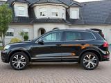 Volkswagen Touareg V8 4.2 TDI R-LINE*VOLL*2.HAND*S-HEFT*TOP - Volkswagen Touareg mit Diesel-Antrieb: V8tdi