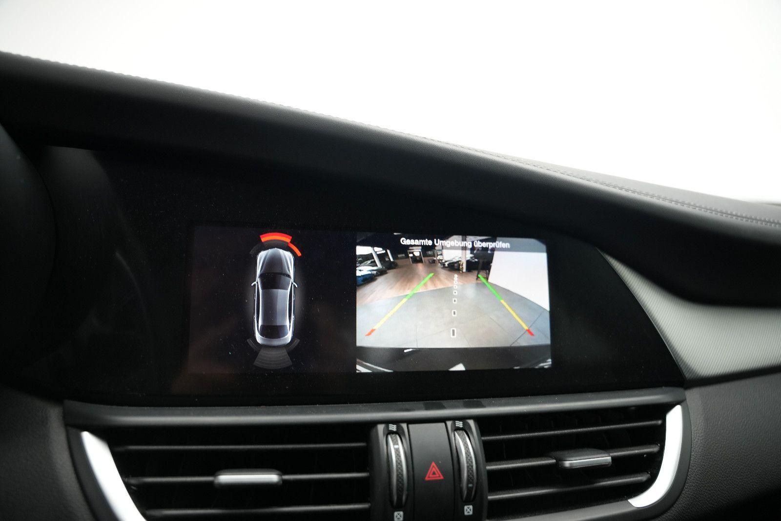 Fahrzeugabbildung Alfa Romeo Giulia Veloce *Harman&Kardon*Memory*Kamera*Navi