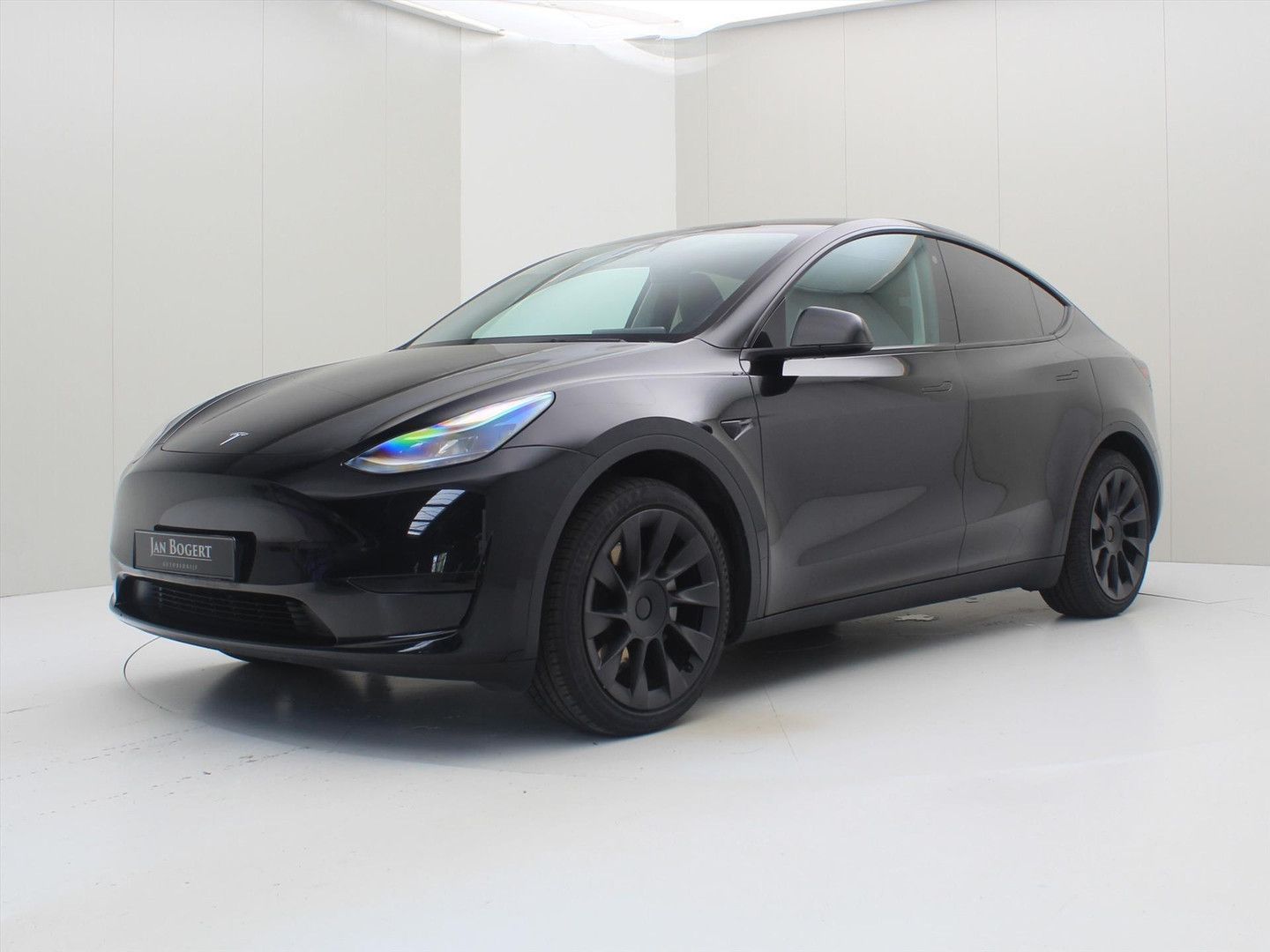 Tesla Model Y Standard RWD Plus 94% SoH [ AMD RYZEN+AU