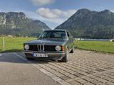BMW 323i - BMW 323: Coupe, 323i