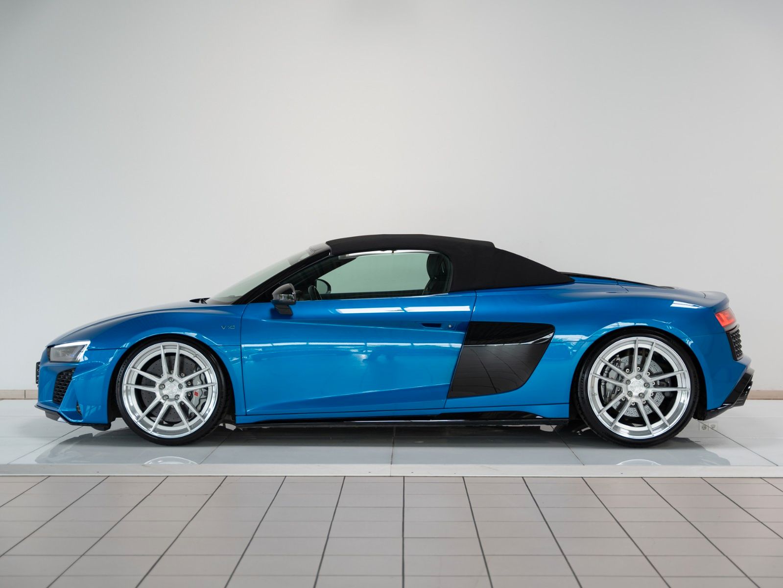 Fahrzeugabbildung Audi R8 Spyder 5.2 FSI quattro KW V5 Gewinde Capristo