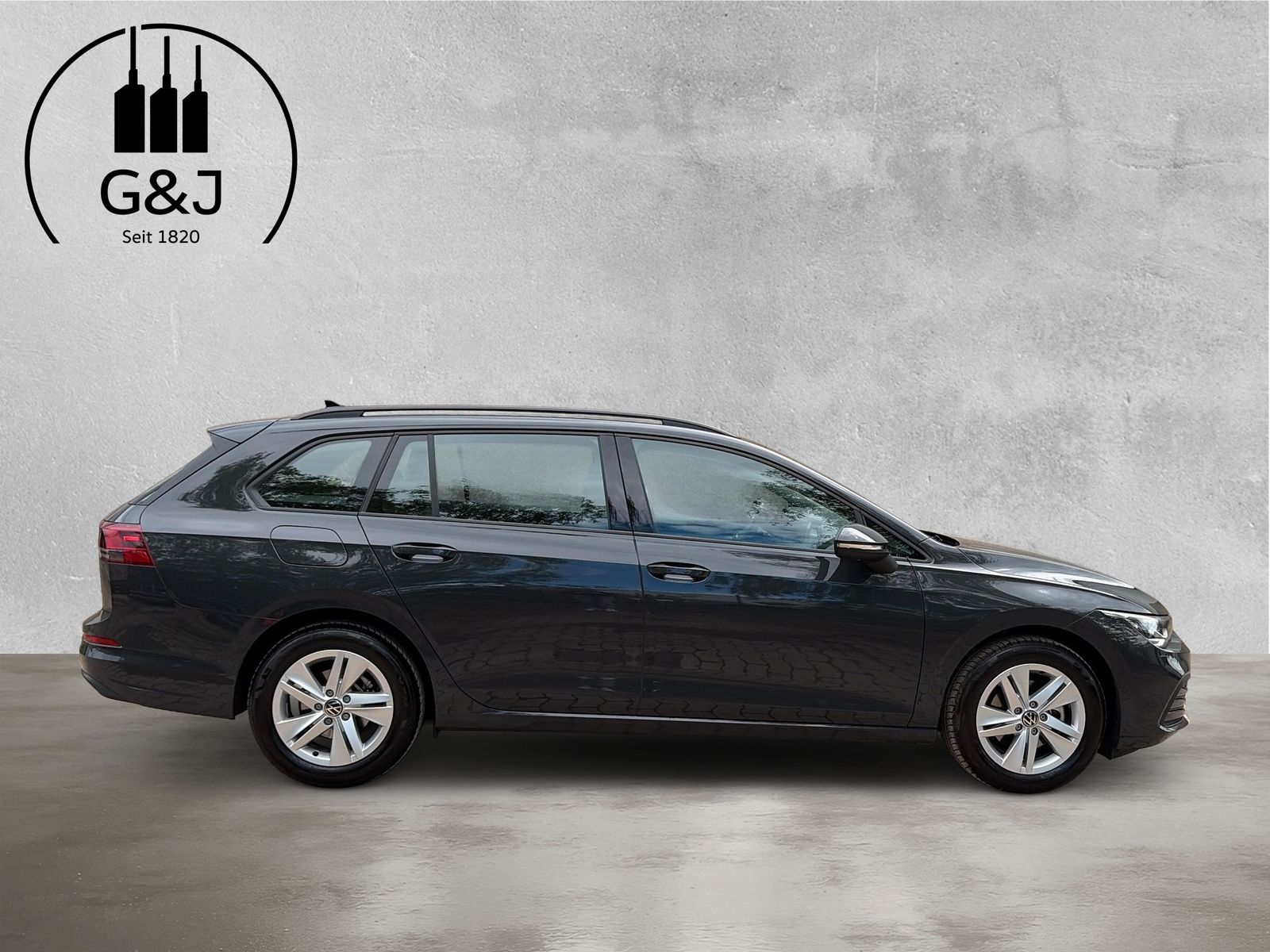 Fahrzeugabbildung Volkswagen Golf Variant 1.5 eTSI Life Kamera AppConnect SHZ