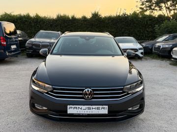 Volkswagen Passat Variant - 2
