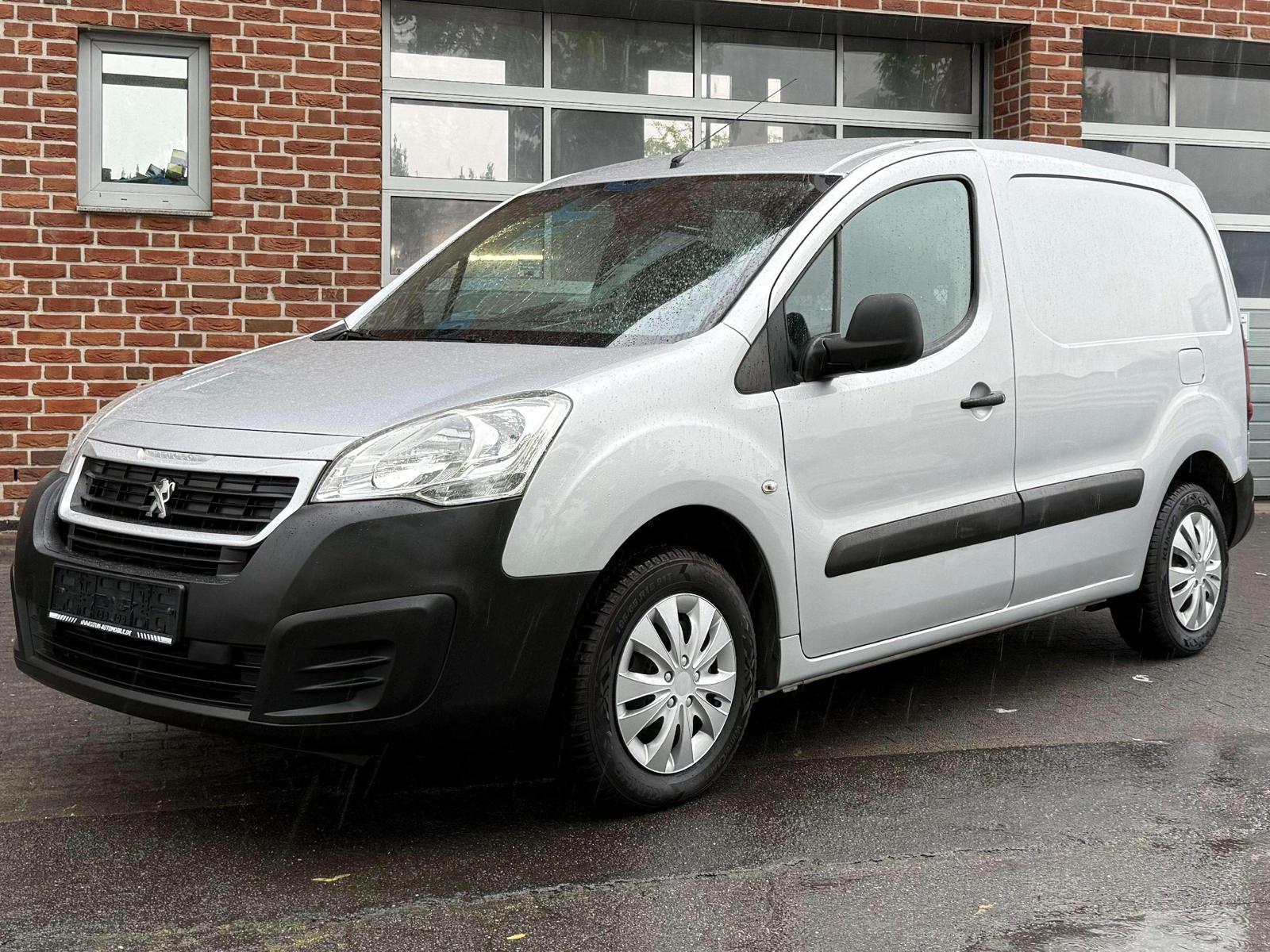 Peugeot Partner Klima*PDC*GRA*Sortimo*3.Sitzer*BT*19 .Mw