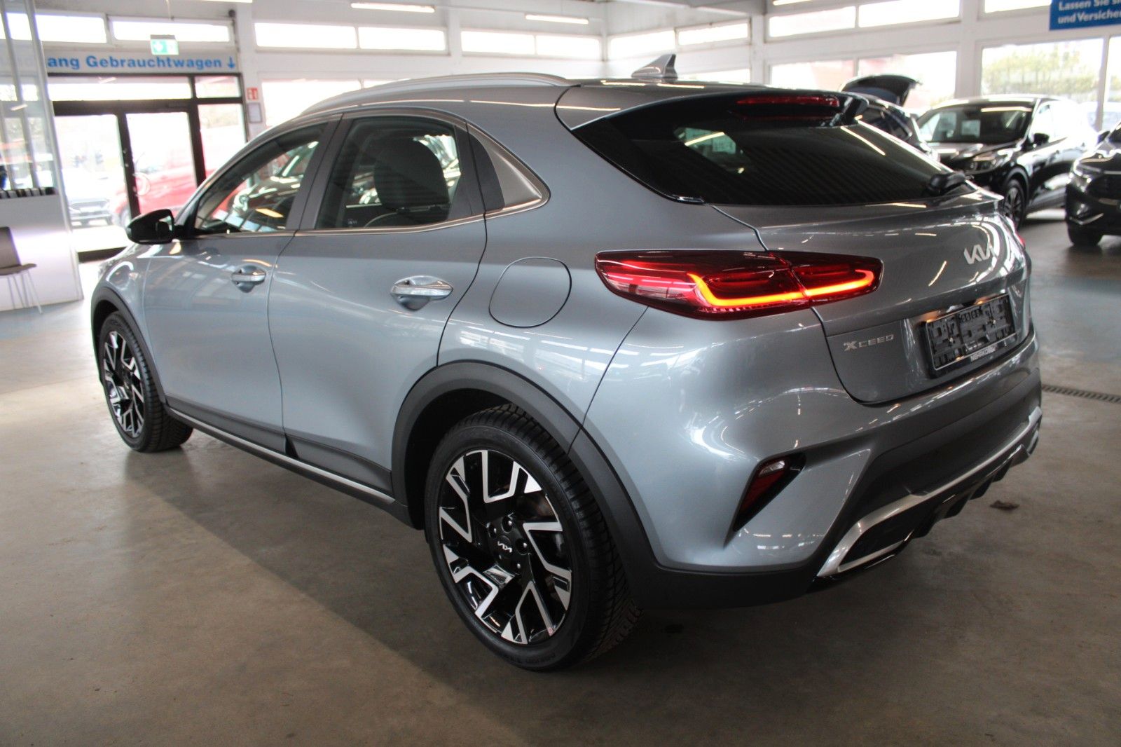 Fahrzeugabbildung Kia XCeed Vision Bi-LED NAVI SHZ LHZ Kamera ACC uvm.
