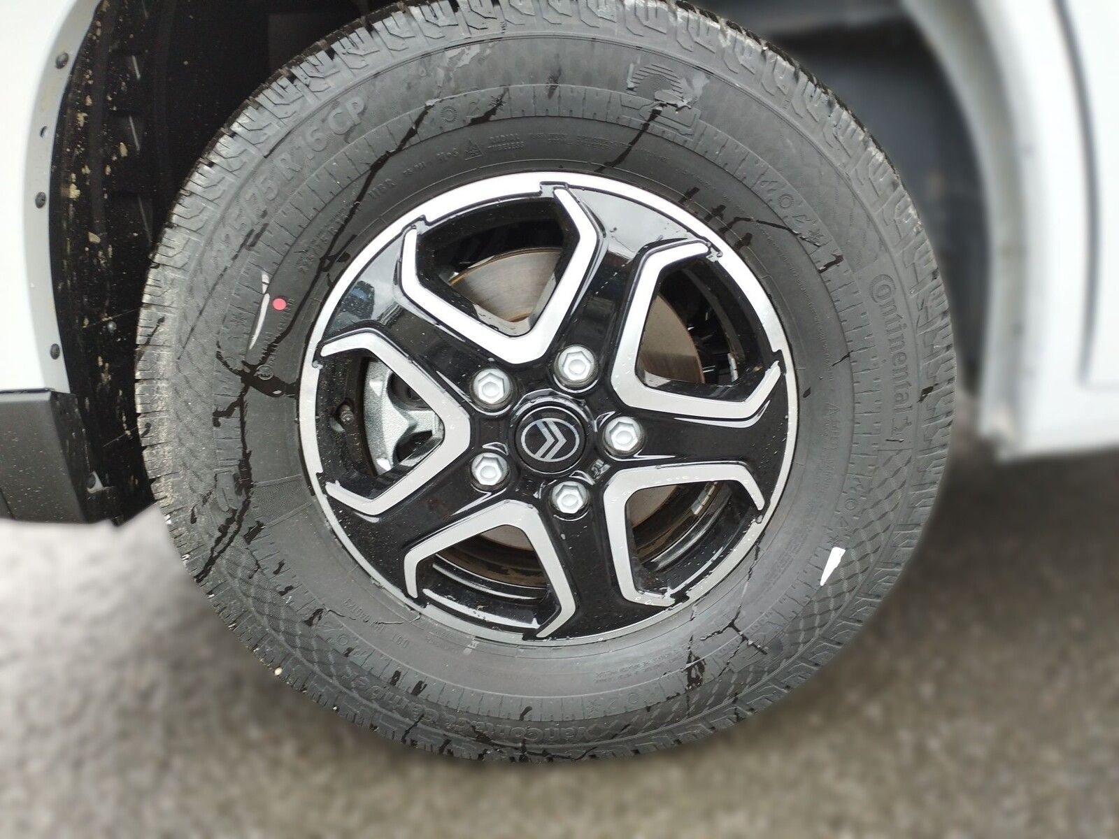 Fahrzeugabbildung Sunlight Adventure Cliff 600 Automatik, Dörr Edition, LTE