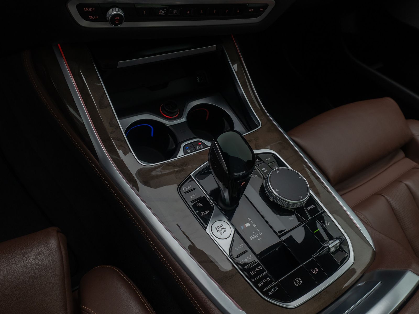 Fahrzeugabbildung BMW X7 M50i SoftClose Laser 360°H/K Panorama HUD ACC