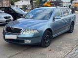 Skoda Octavia Combi PDC hinten Tüv neu - Skoda Octavia aus 2007: Kombi