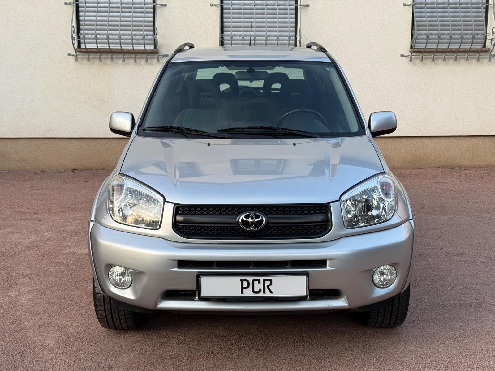 TOYOTA RAV4 - 2.0 150 CV - 4x4 - BVM - VOLANT EN CUIR