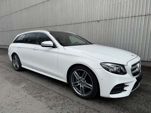 MERCEDES-BENZ E 220d 4MATIC T °°AMG°°AHK°°LEDER°°PANORAMA°VOLL
