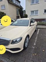 Mercedes-Benz 200d - Mercedes-Benz 200: Taxi