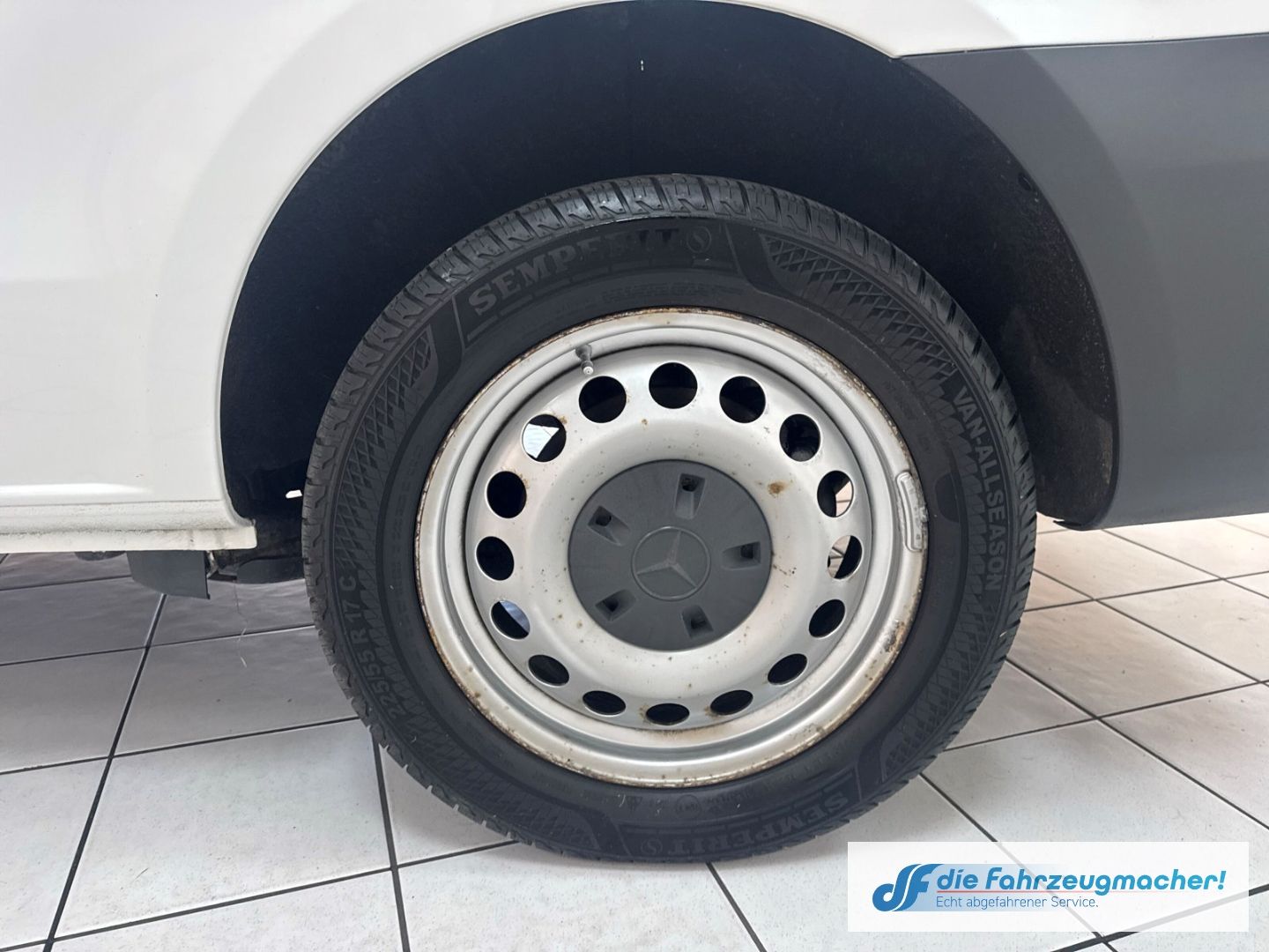 Fahrzeugabbildung Mercedes-Benz Vito Kasten 116 CDI 4x4 lang AHK Navi DAB *EXPOR