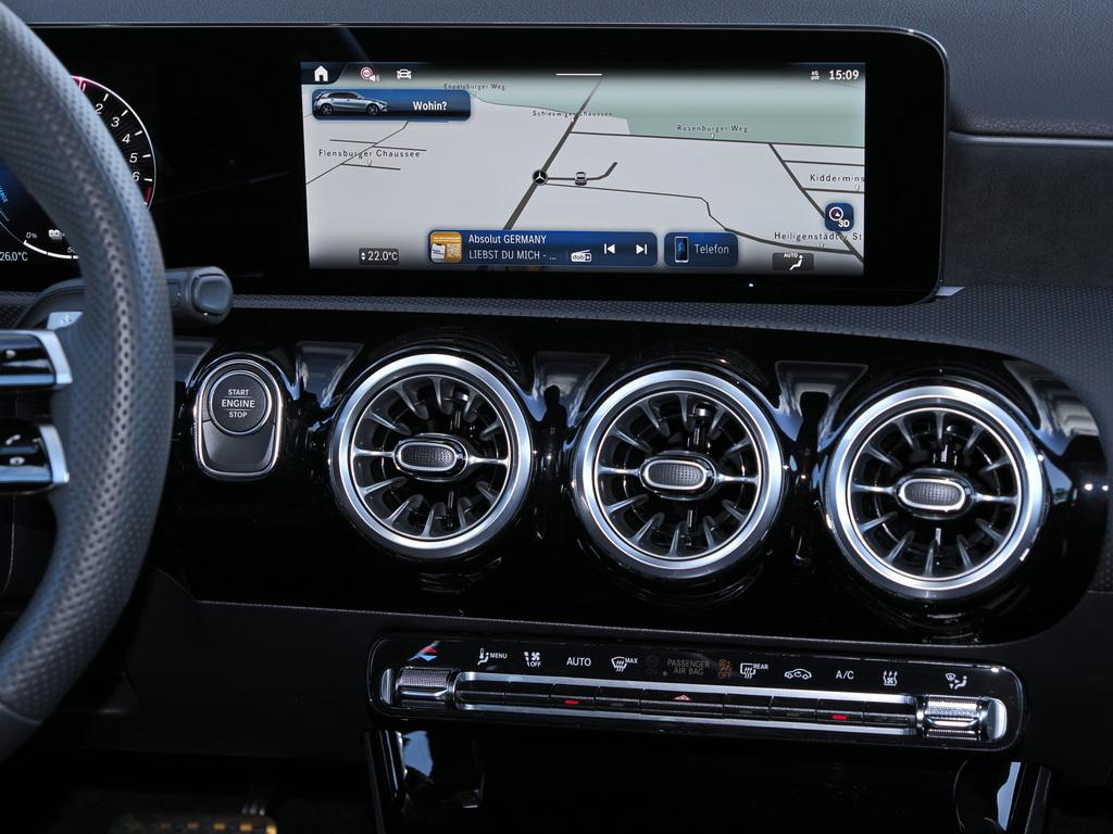 Mercedes-Benz A 250 e AMG MULTIBEAM WINTER TOTWINKEL AMBIENTE