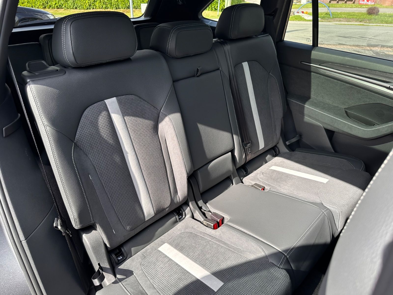 Fahrzeugabbildung SKODA Kodiaq 2.0 TDI 4x4 Sportline Matrix/AHK/Pano/7