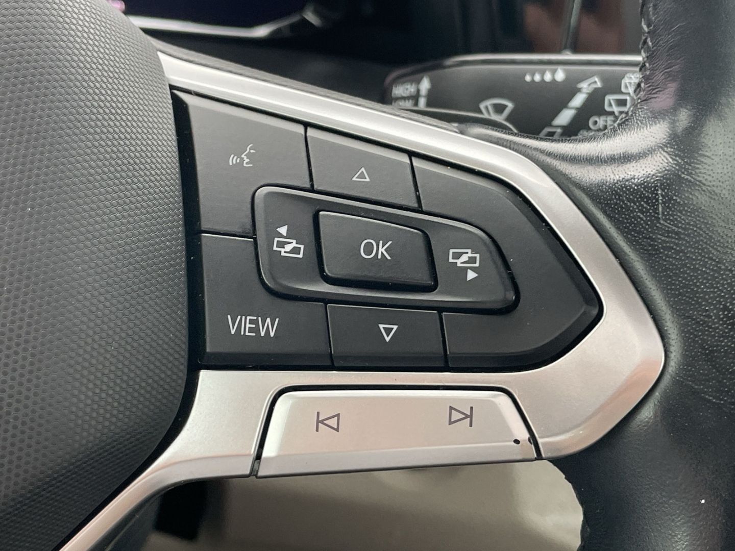 T7 Multivan 2.0 TDI Style lang AHK/Pano/Standhzg
