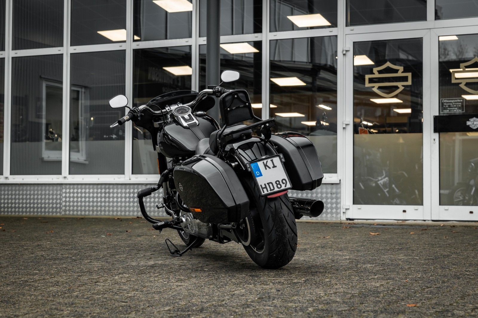 Fahrzeugabbildung Harley-Davidson FLSB Sport Glide Softail - JEKILL & HYDE