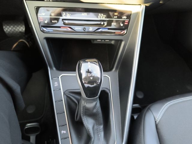 Fahrzeugabbildung Volkswagen Taigo 1.0 TSI OPF DSG Style LED-MATRIX ACC NAVI