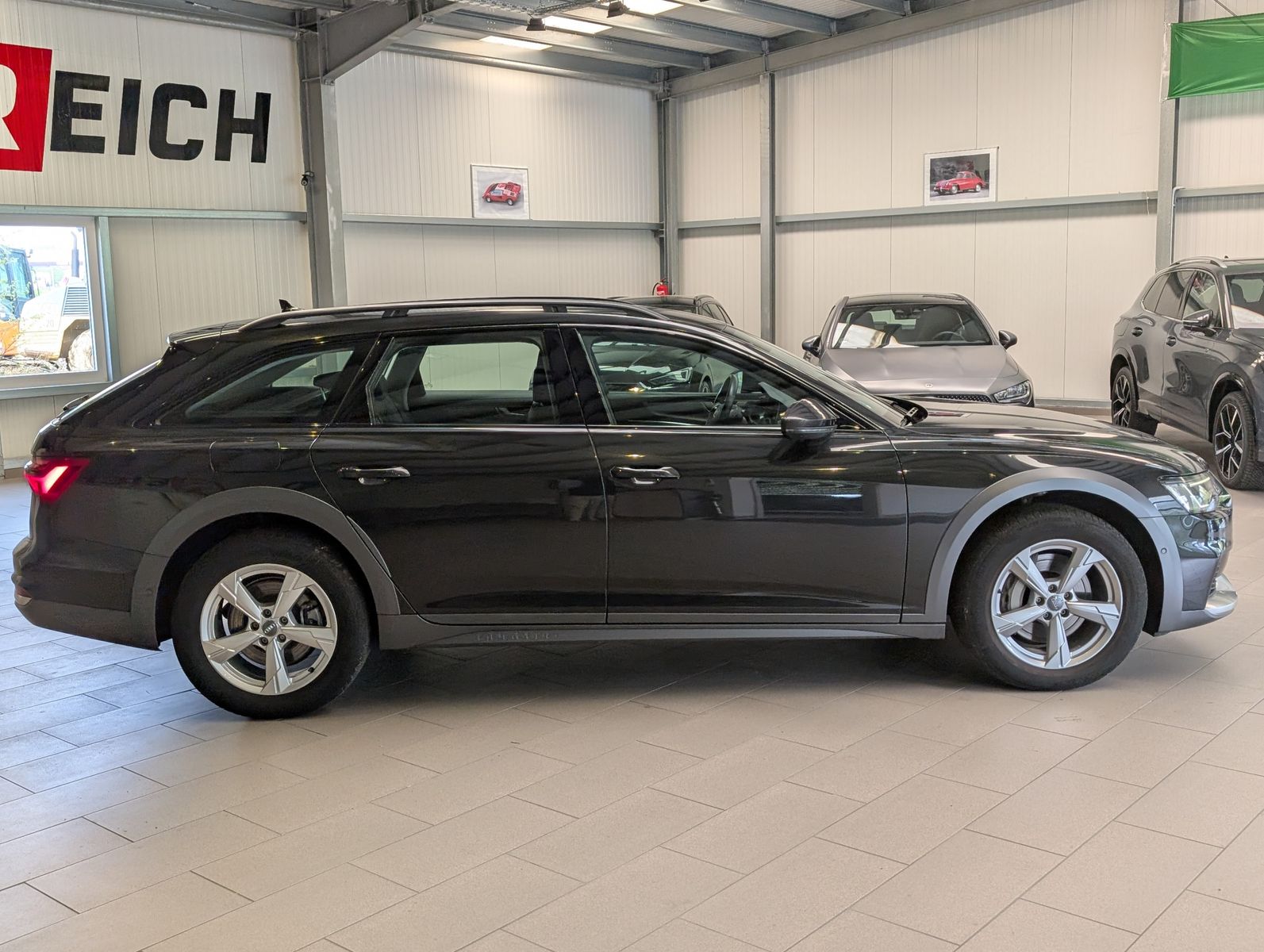 Fahrzeugabbildung Audi A6 Allroad 45 TDI Matrix HUD ACC AHK Luft 360°
