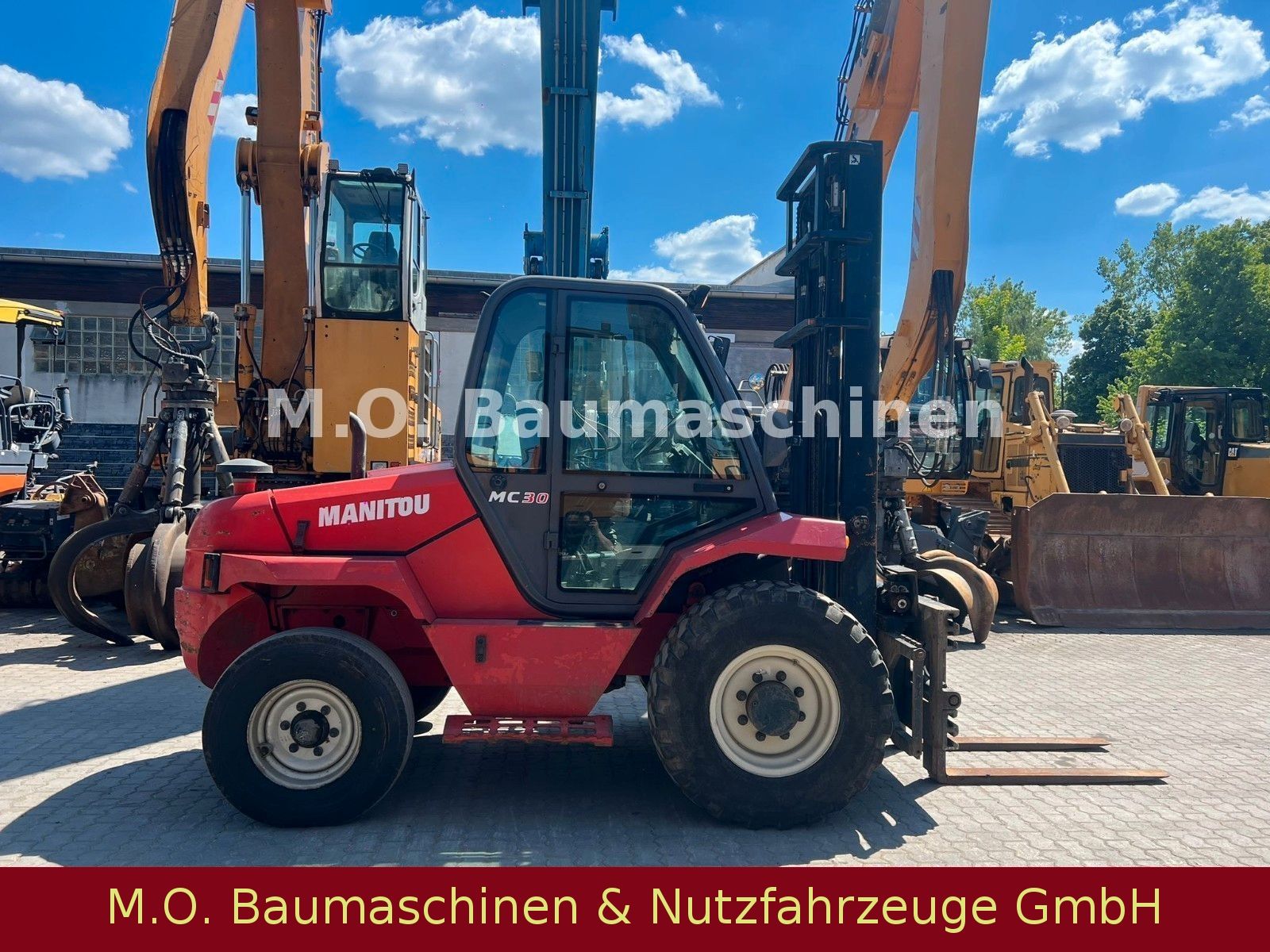 Fahrzeugabbildung Manitou MC 30 / Drehkranz / SS /Duplex / 3t / 4m /