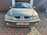 Renault megane EZ 04/2000 <70.000km , TÜV ... - gebrauchte Renault Megane aus dem Jahr 2000