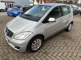 Mercedes-Benz A 180 1.7/NAVI/KLIMA/SHZ/LMF/PDC/FREISPRECH - Mercedes-Benz A 180 in Lübeck